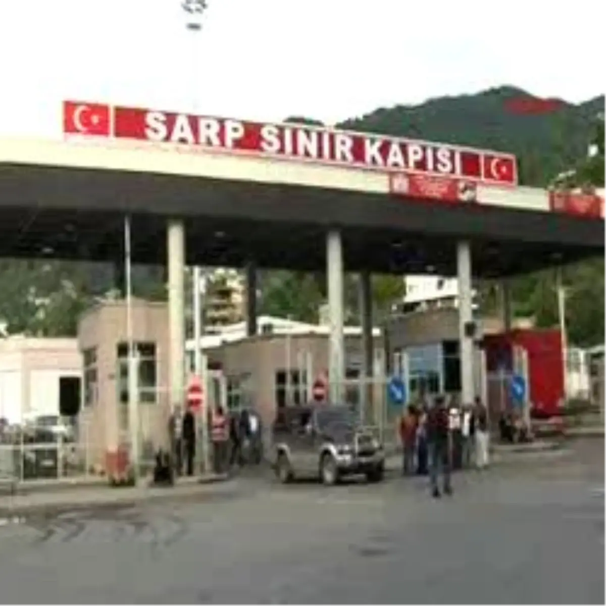 Artvinyenidensarp Sınır Kapısı\'nda Hayat Durdu