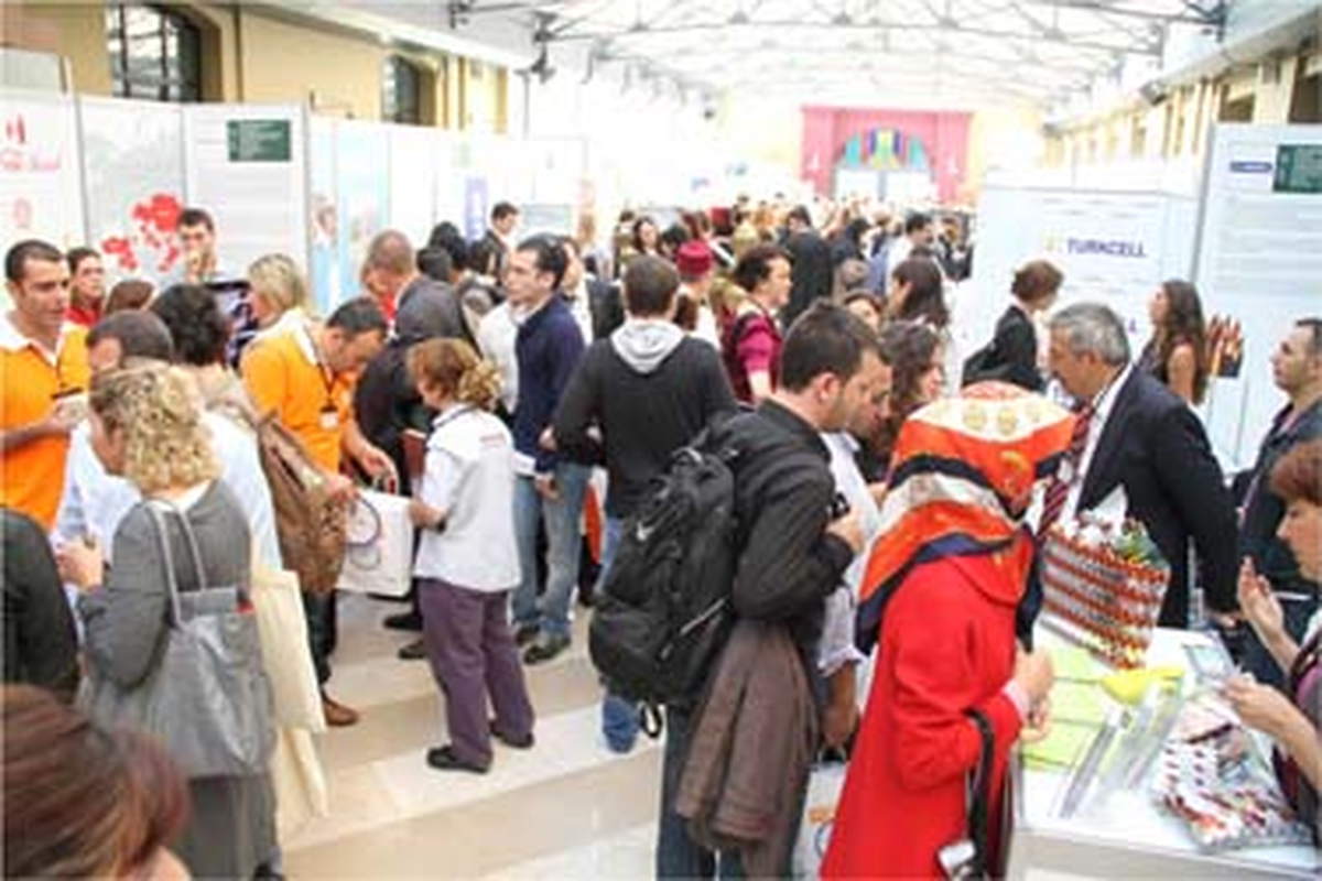 "KSS Çözümleri Pazaryeri" Kadir Has Üni’nde Kuruluyor