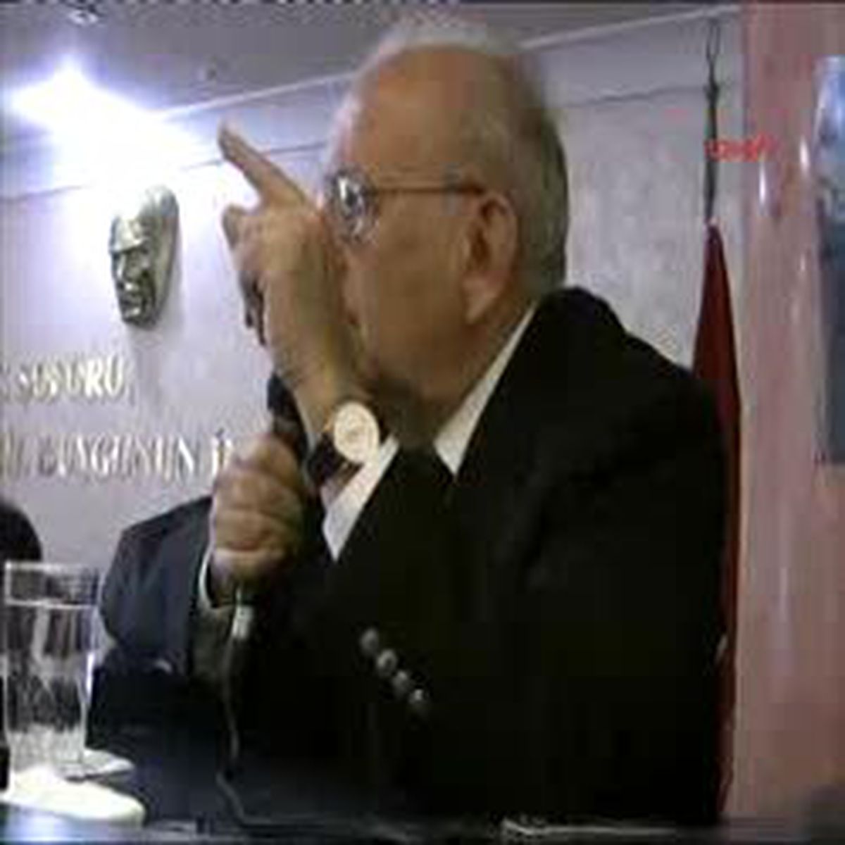 Mersin2dp Genel Başkanı Cindoruk :'Hanefi Avcı'yı Mı Tutukladınız, Kitabını Mı?'