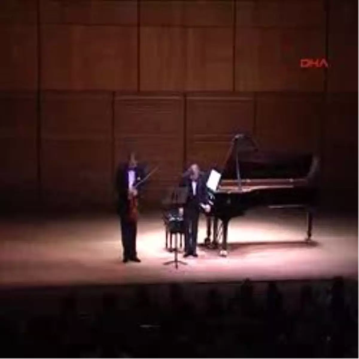 New York?Ta Türk-Ermeni Klasik Müzik Konseri Büyük İlgi Gördü