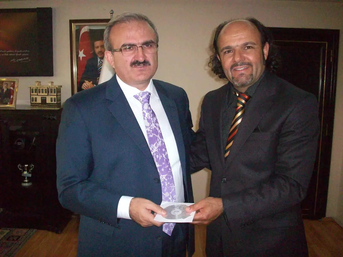 
Van Güzel Türküsü\'de Çıktı