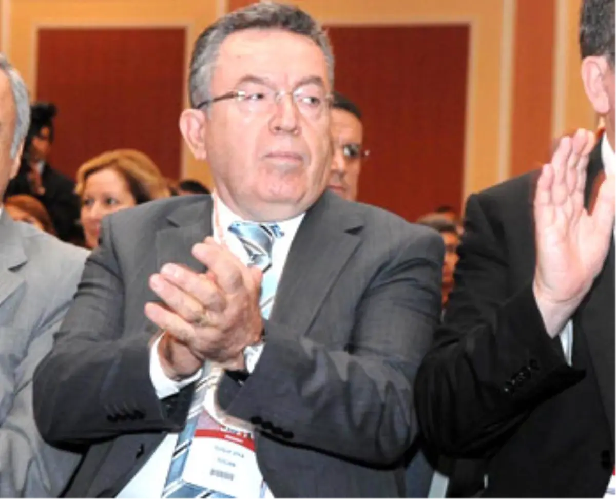 YÖK Başkanı Yusuf Ziya Özcan: Sayın Kılıçdaroğlu\'nun Aldığı Pozisyon Taktire Şayandır