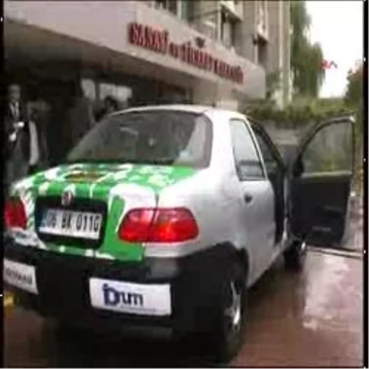 Bakan Ergün Elektrikli Hibrit Aracı Kullanarak Tanıttı