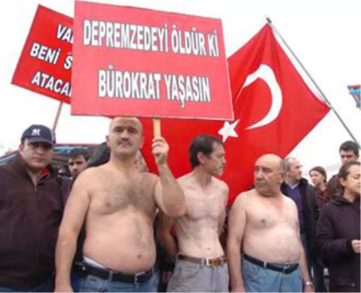 Depremzedelerden Çıplak Eylem