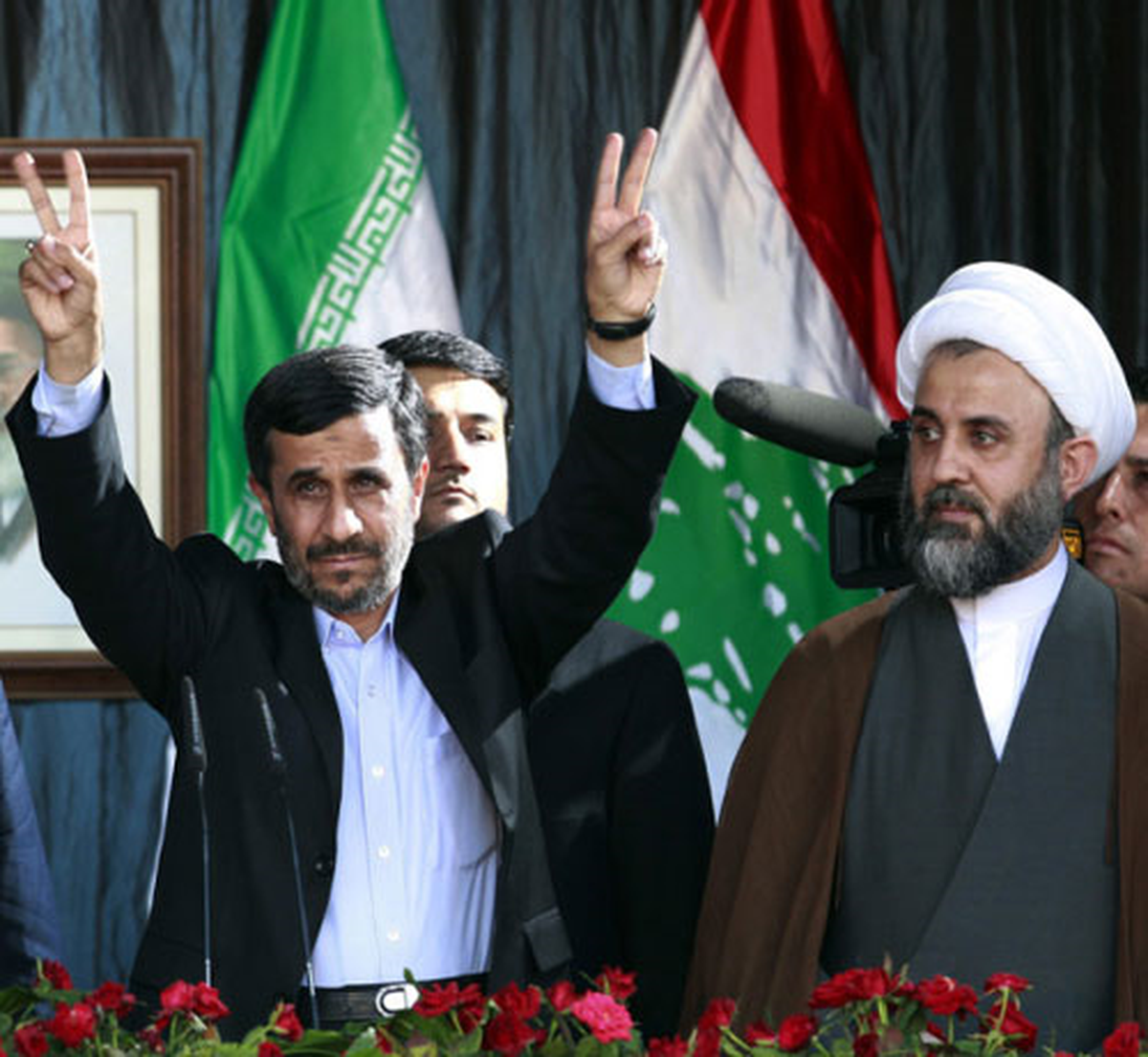 Ahmedinejad'a İsrail Tüfeği