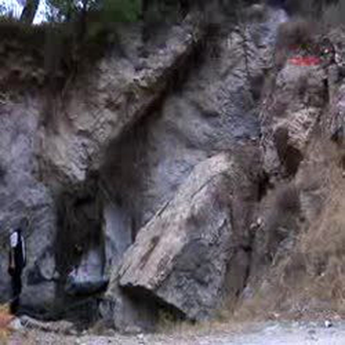 7 Bin Yıllık Mağaranın Girişi Kapandı
