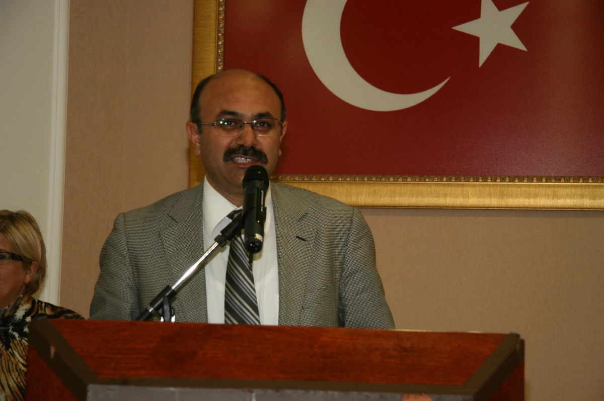 Atatürk Kongre Ve Kültür Merkezinde Bir Panel Düzenlendi.