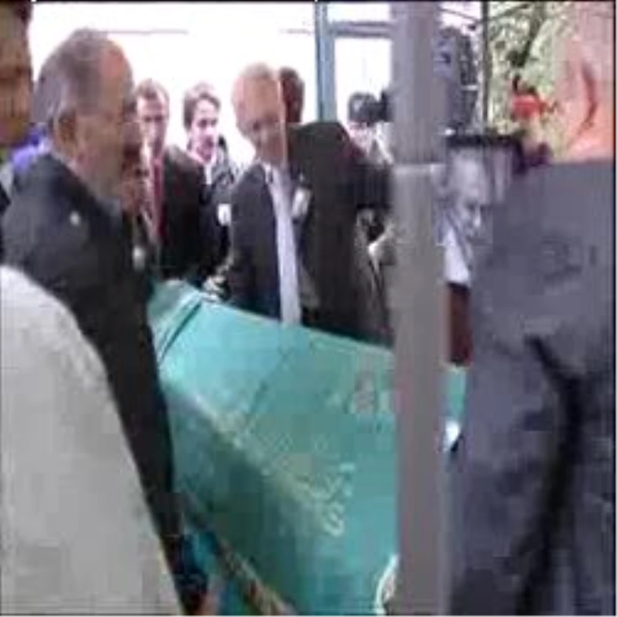 Deniz Som İçin Cumhuriyet Gazetesi\'nde Tören