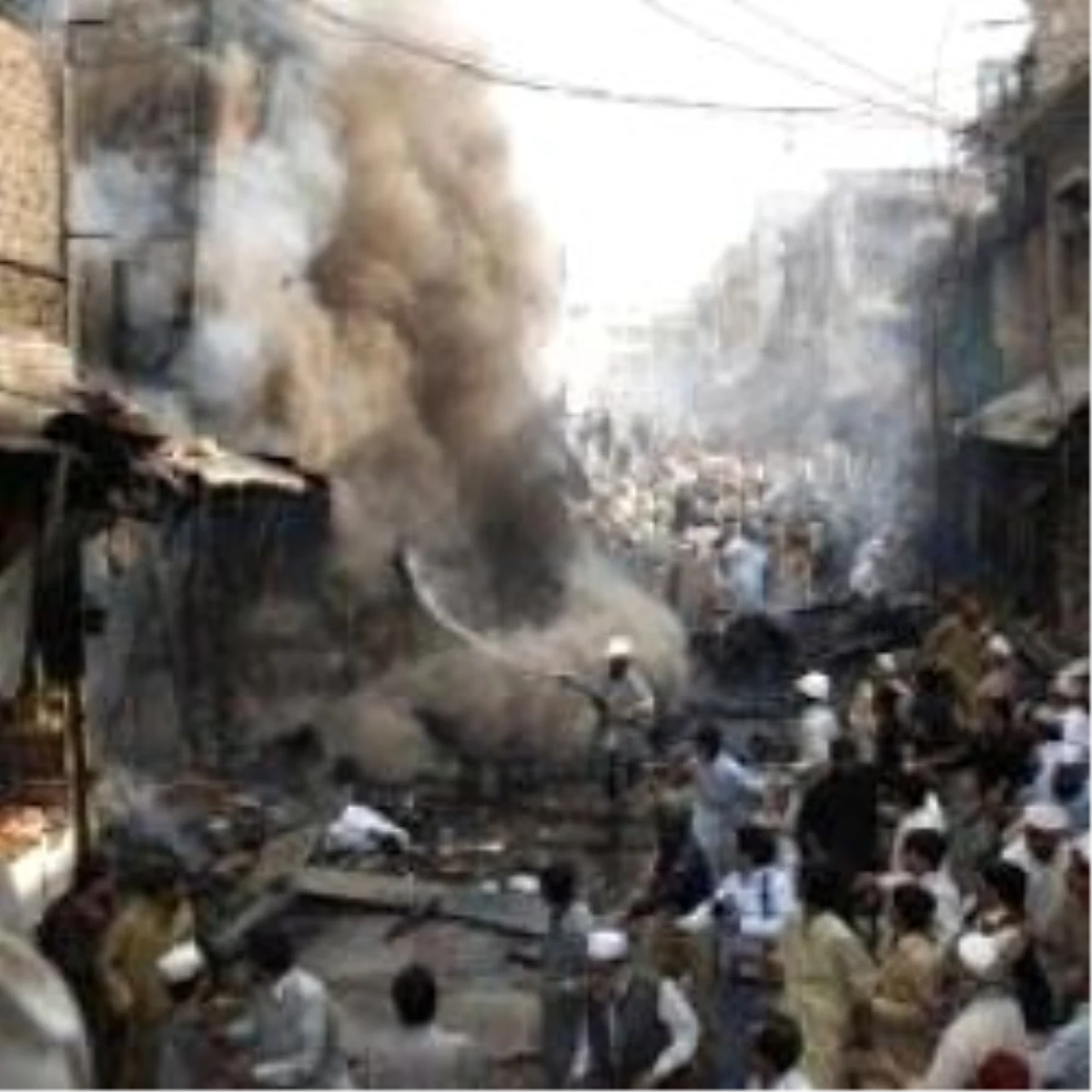 Pakistan\'da Şiddet: 19 Ölü