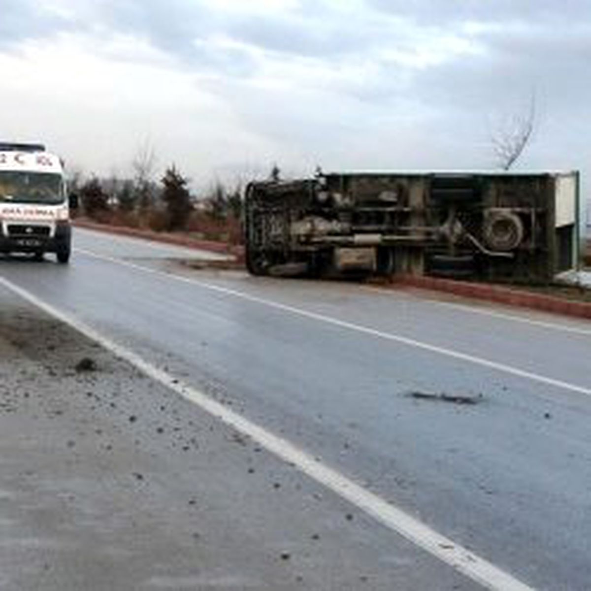 Düğün Dönüşü Kaza: 2 Ölü, 11 Yaralı