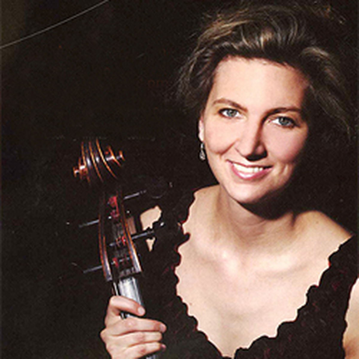
Ophélie Gaillard Geliyor.