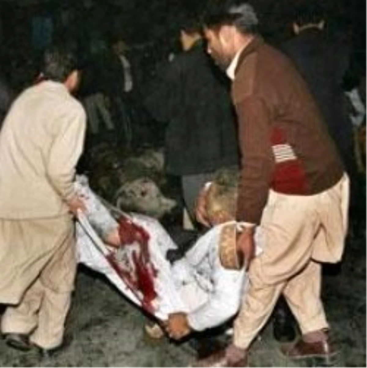 Pakistan\'da Şiddet: 38 Ölü