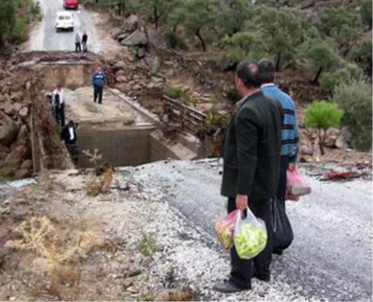 Sağanak Yağmur Milas\'ta Köprü Yıktı