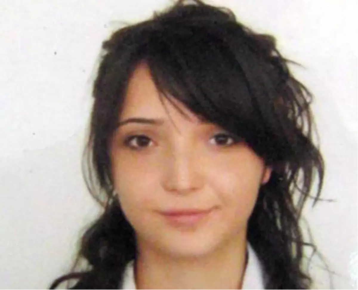 Ölen İnat Ailesi\'nin Yakınları Yasta