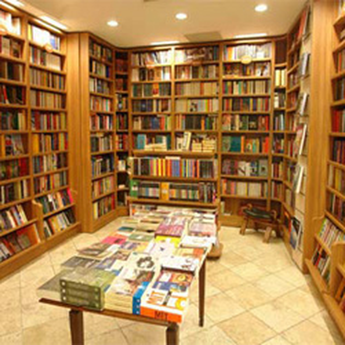 
Hasanpaşa Halk Kütüphanesinde Kitap Sergisi