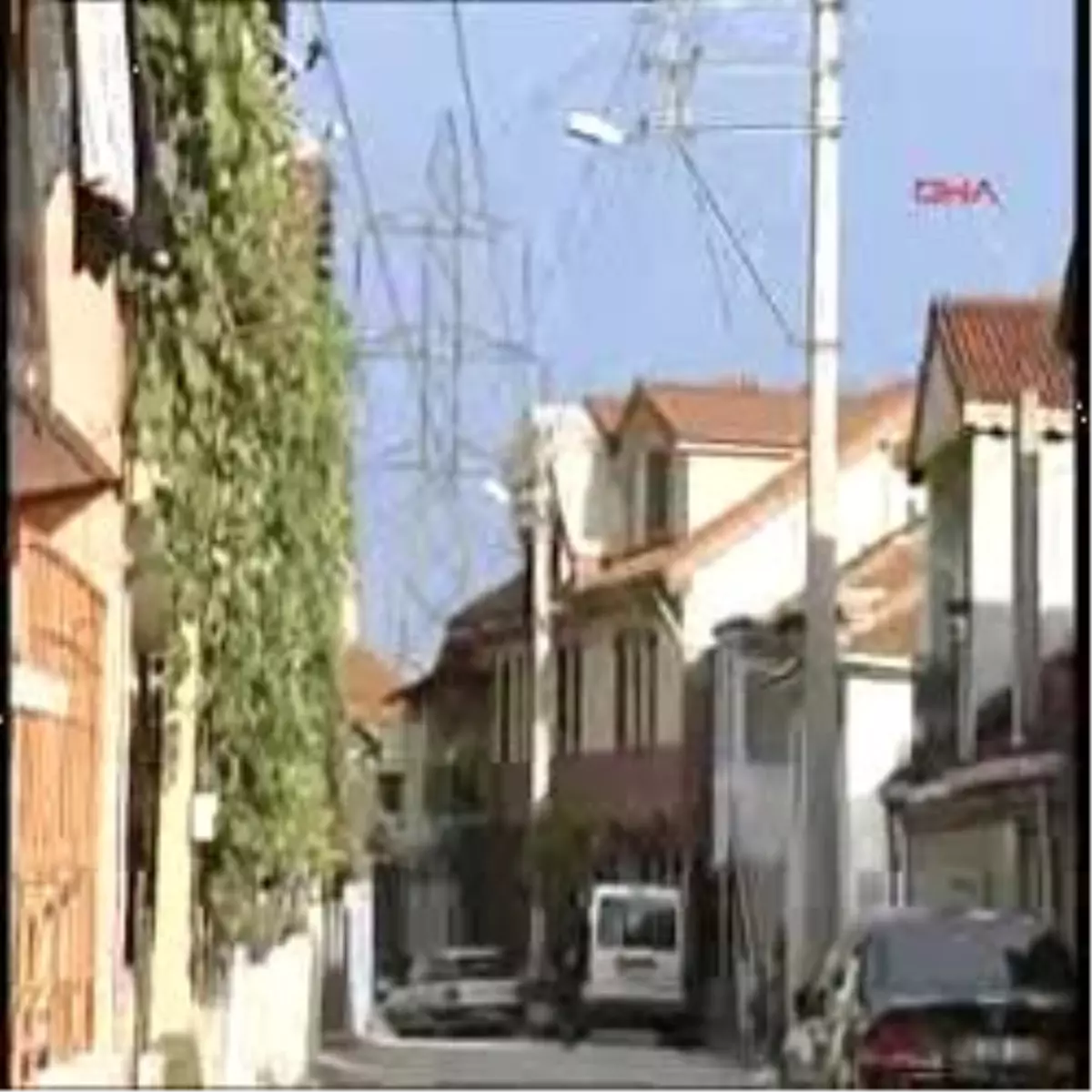 Kocaeli\'de Yüksek Gerilim Hattı Vatandaşı Gerdi