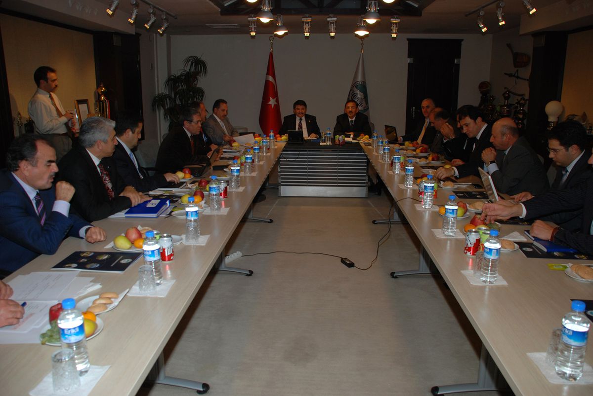 Ak Parti Heyeti'ne 'Belediyecilik' Sunumu