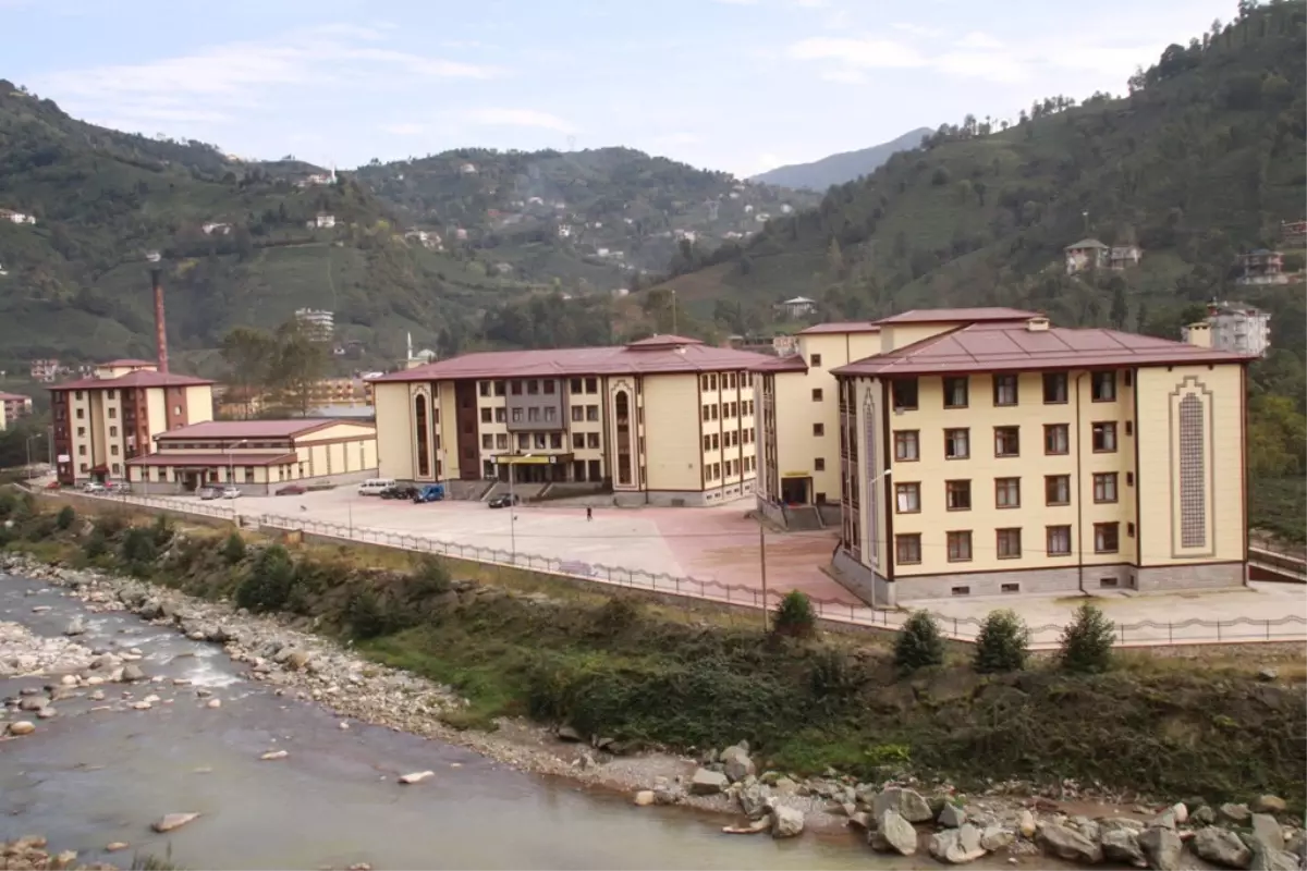 Fen Lisesine Köprü.