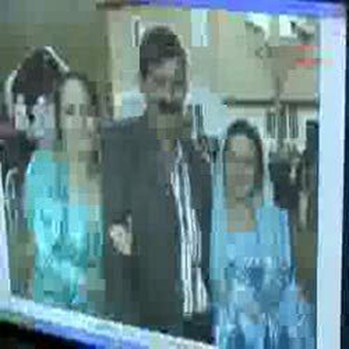 Acılı Baba, Gerıde Kalan Fotoğraflarla Avunuyor