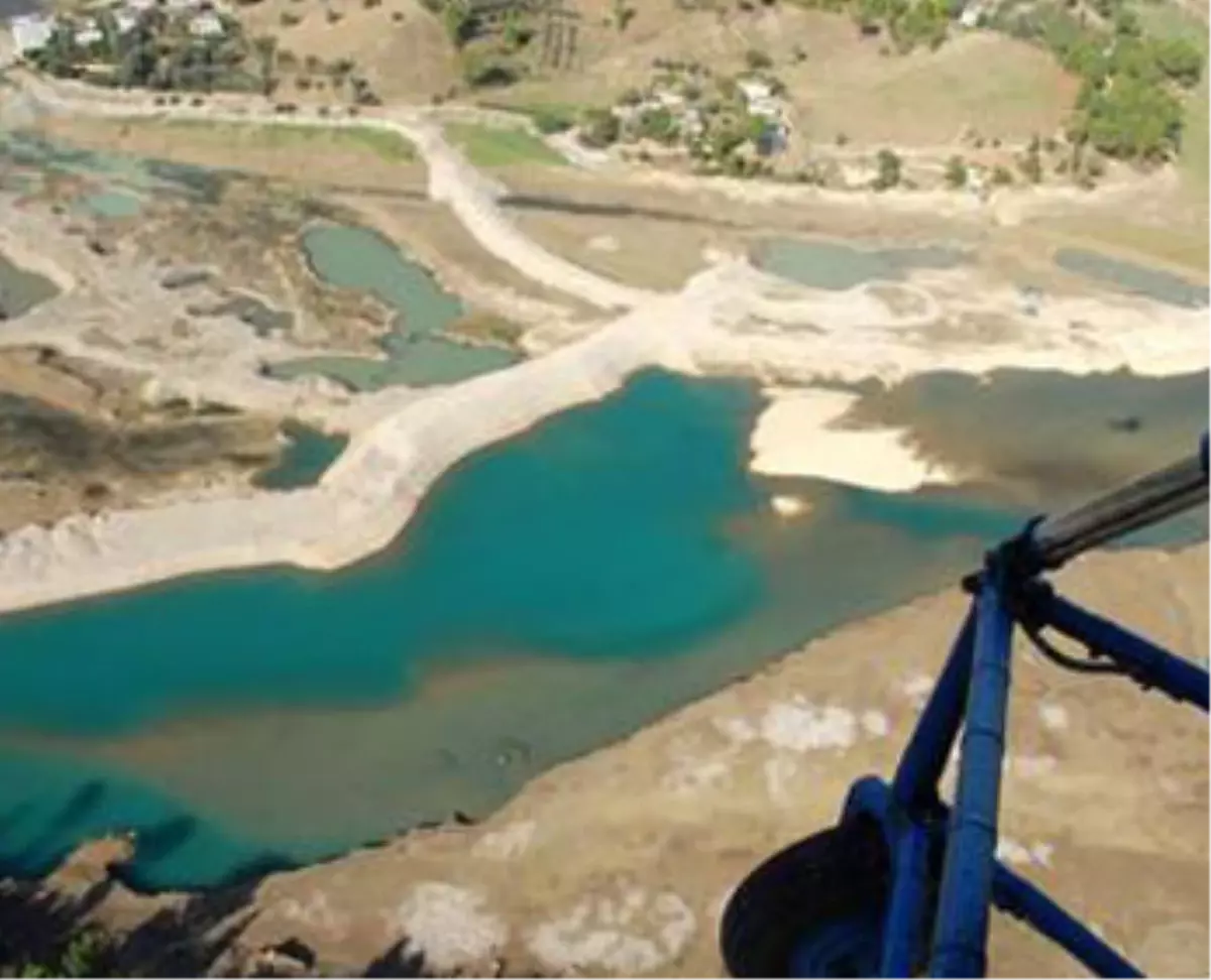 Manavgat\'ta Baraj Gölü Kuruyor