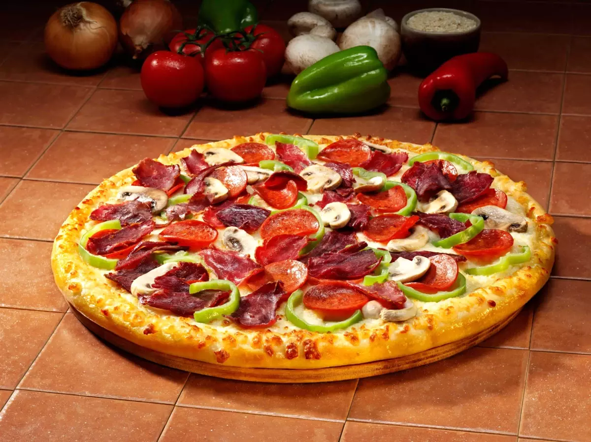 Derbide Takımlar Gol Yemedi Ama Taraftar Bol Bol Pizza Yedi…
