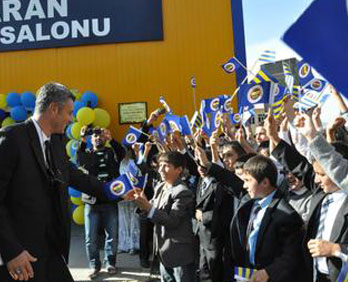 İşadamı Saran'dan Çukurcalı Gençlere Spor Salonu