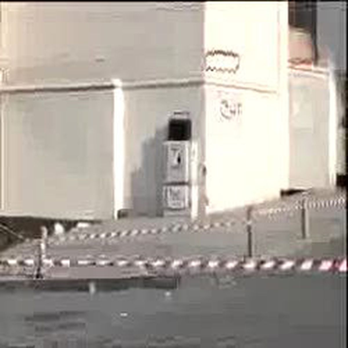 Konsolosluk Ve TRT Önünde Şüpheli Paket Alarmı
