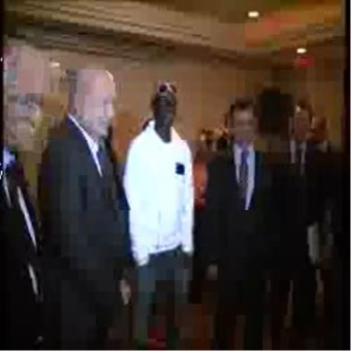 Trabzonspor\'un İmza Töreninde Beyaz Şov