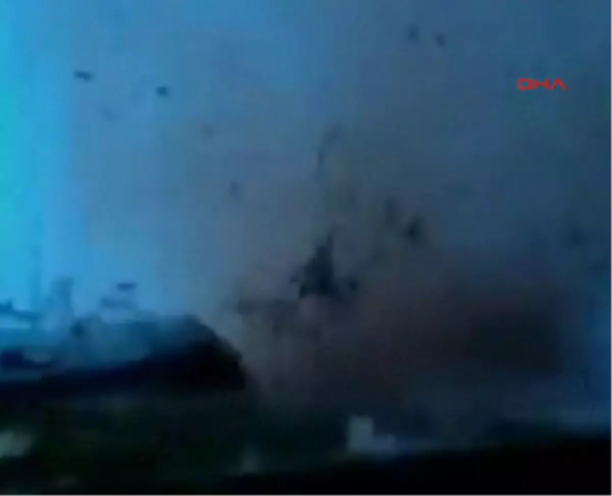 Amerika\'nın Teksas Eyaletinde Meydana Gelen Hortum Dehşet Saçtı