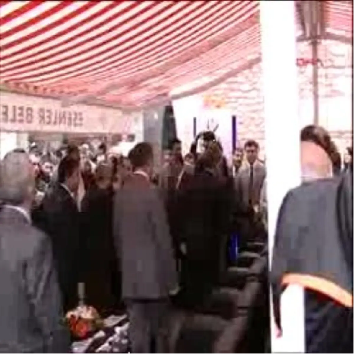 Bakan Günay, İlk \'Dijital Kütüphane\'yi Açtı