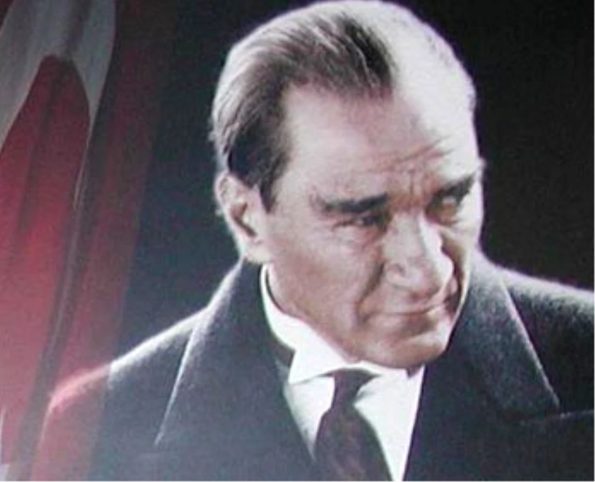 Gazi Mustafa Kemal Atatürk\'ün Görünteriyle Hiç Duymadığınız Sesi