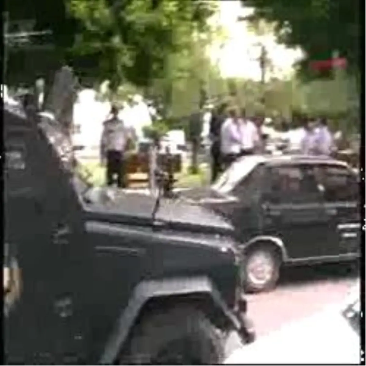 El Bombalı, Silahlı, Döner Bıçaklı İhale Çetesi