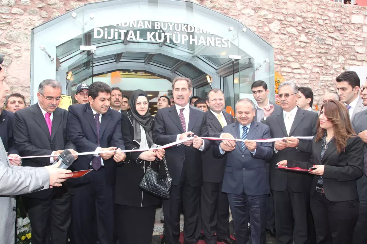 Türkiye’nin İlk Dijital Kütüphanesi Hizmette