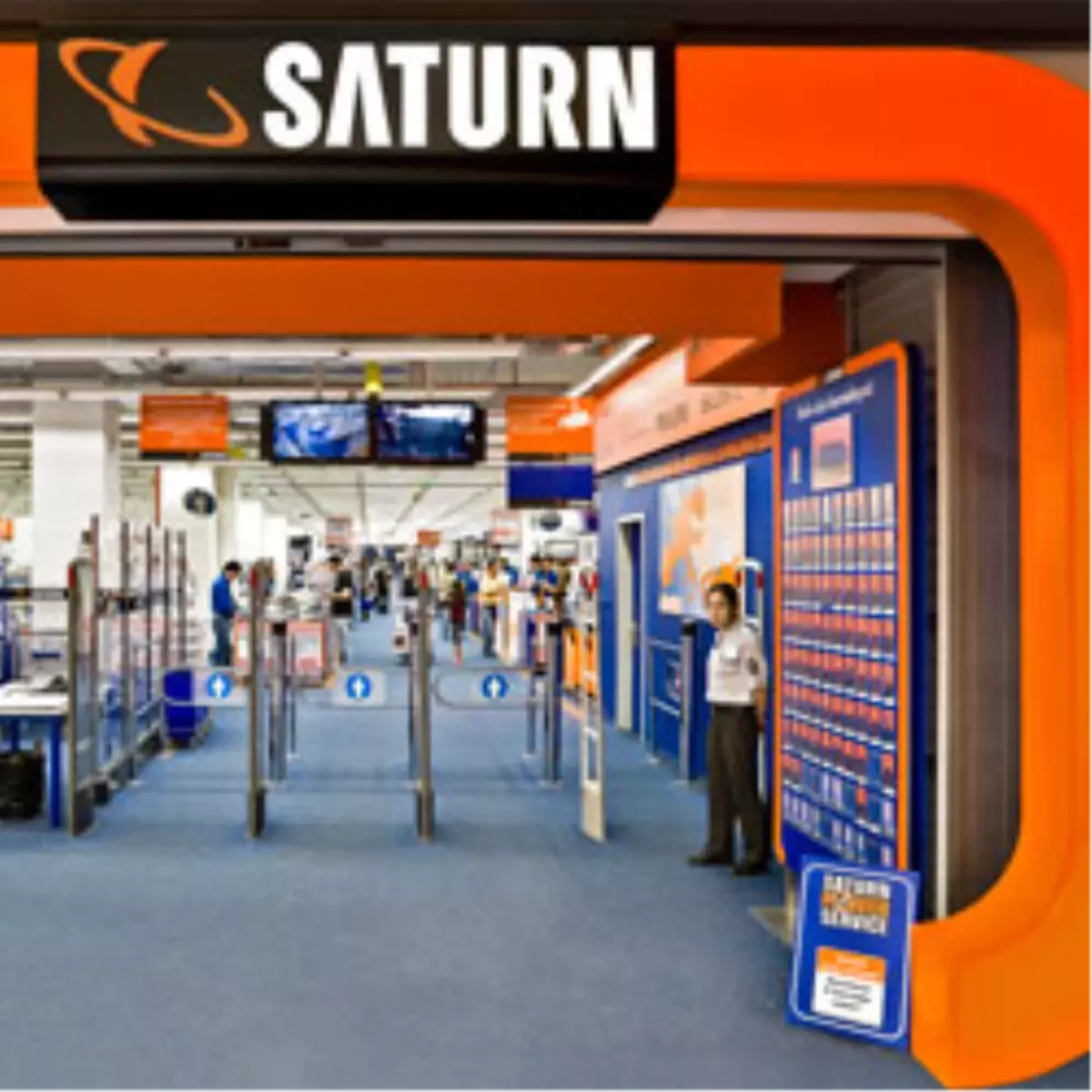 Mağazası Saturn 1 Yaşında!
