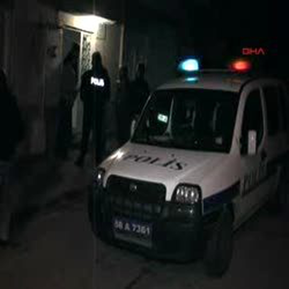 Sivas\'ta Yeni Doğan Bir Erkek Bebek Sokağa Terk Edildi