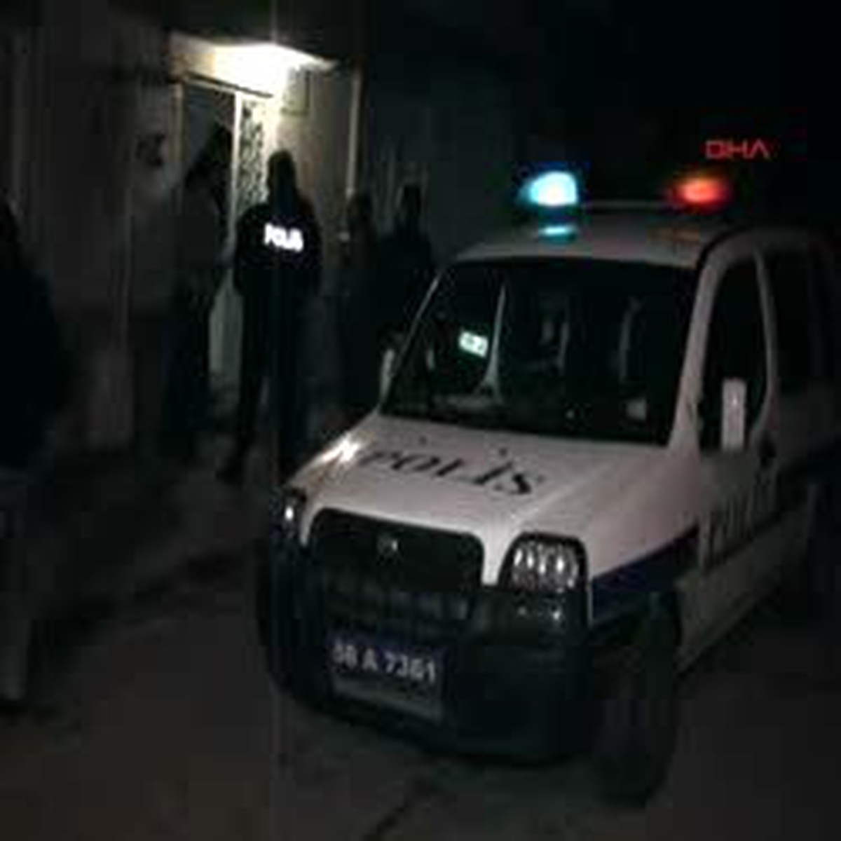 Yeni Doğmuş Bebek Sokağa Terk Edildi