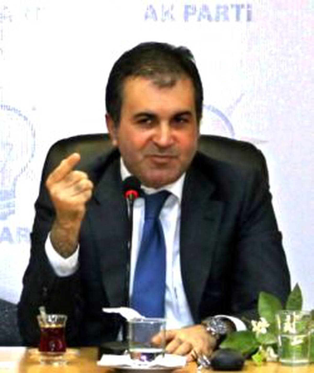 \'Askerin Tavrı Emre İtaatsizlik\'