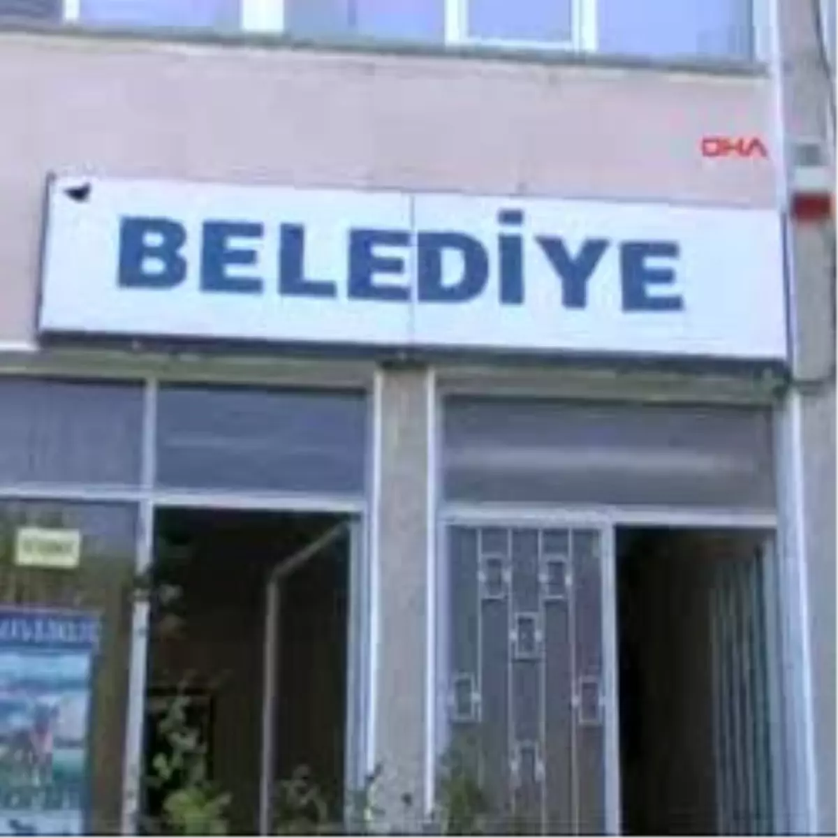 Gözyaşlarıyla Başkan Oldu