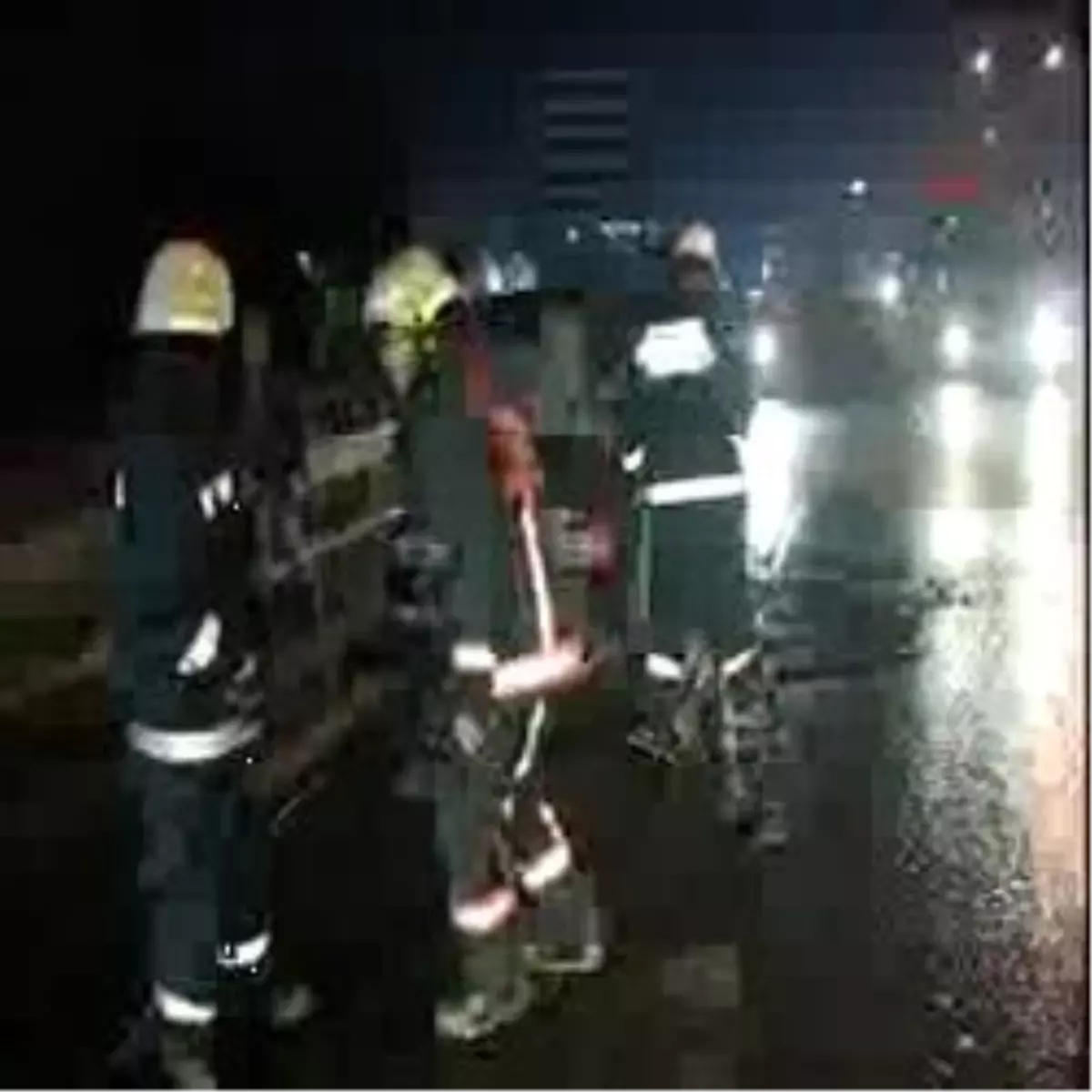 Yanan Otomobilden Son Anda Kurtuldu