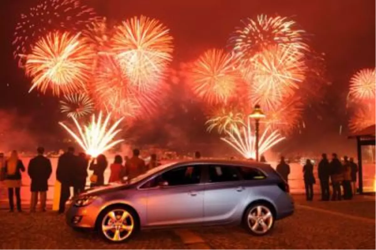 Astra Sports Tourer 46 Bin Tl\'den Başlayan Fiyatlarla Türkiye\'de