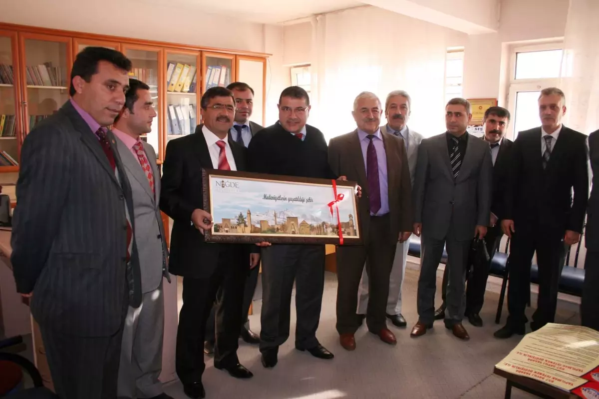 Bu Şehirde Yaşayan Herkese Hizmet Ediyoruz