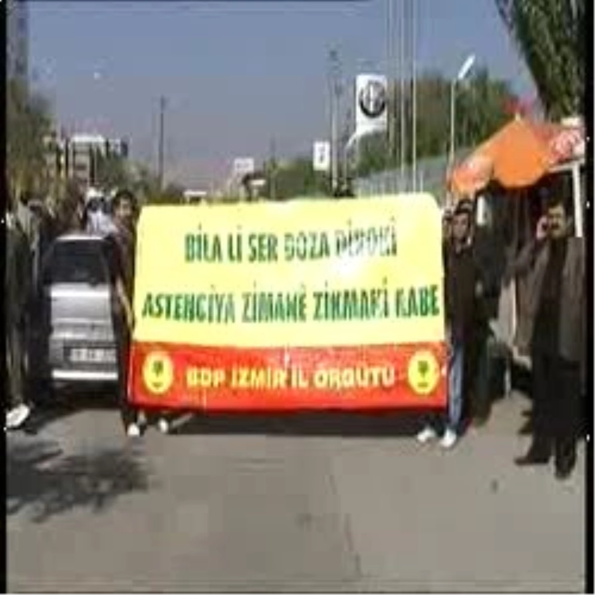 Bdp İzmir İl Örgütü KCK Davasını Protesto Etti