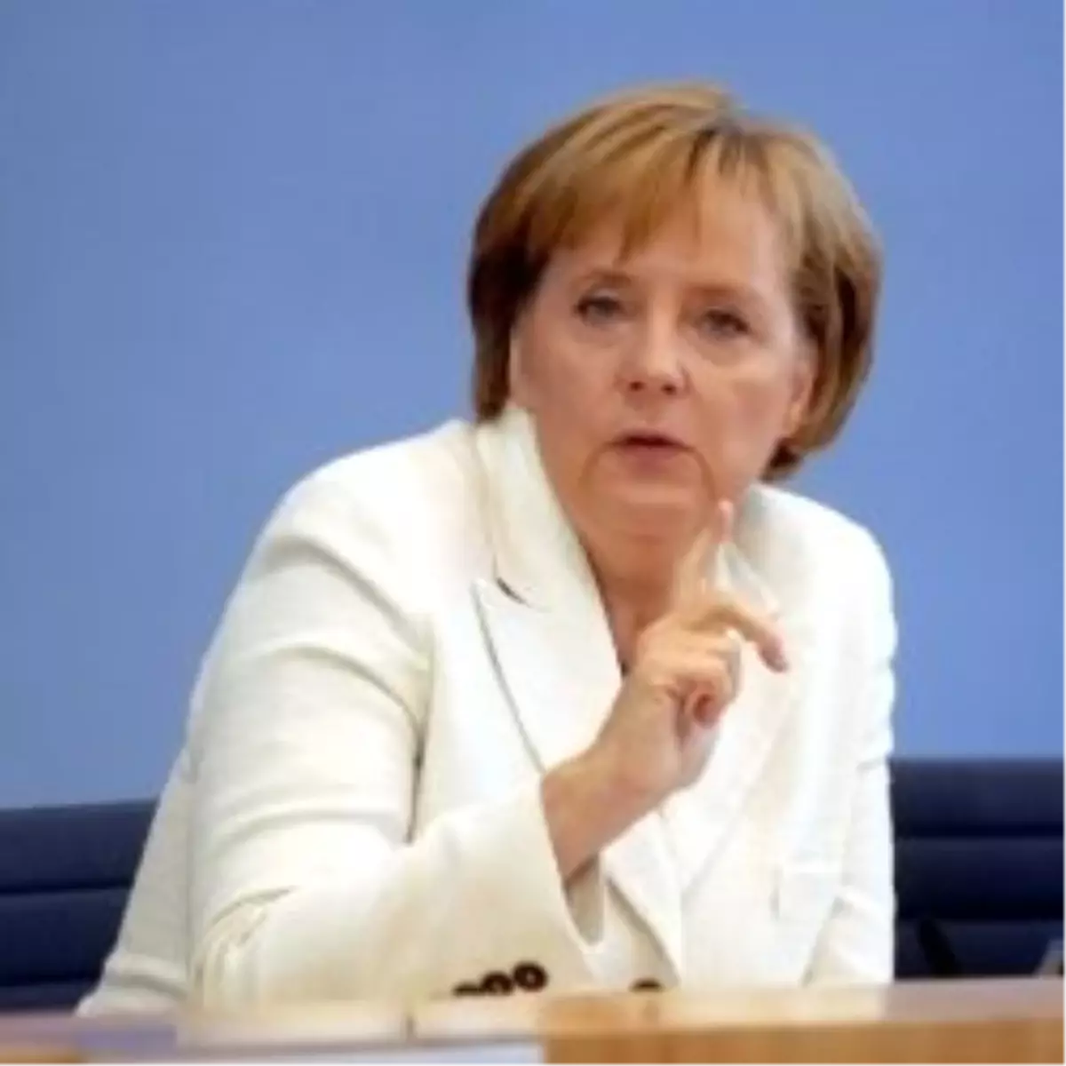 Merkel: Kamuda Türk Kökenlinin Olmasından Yana Oldum