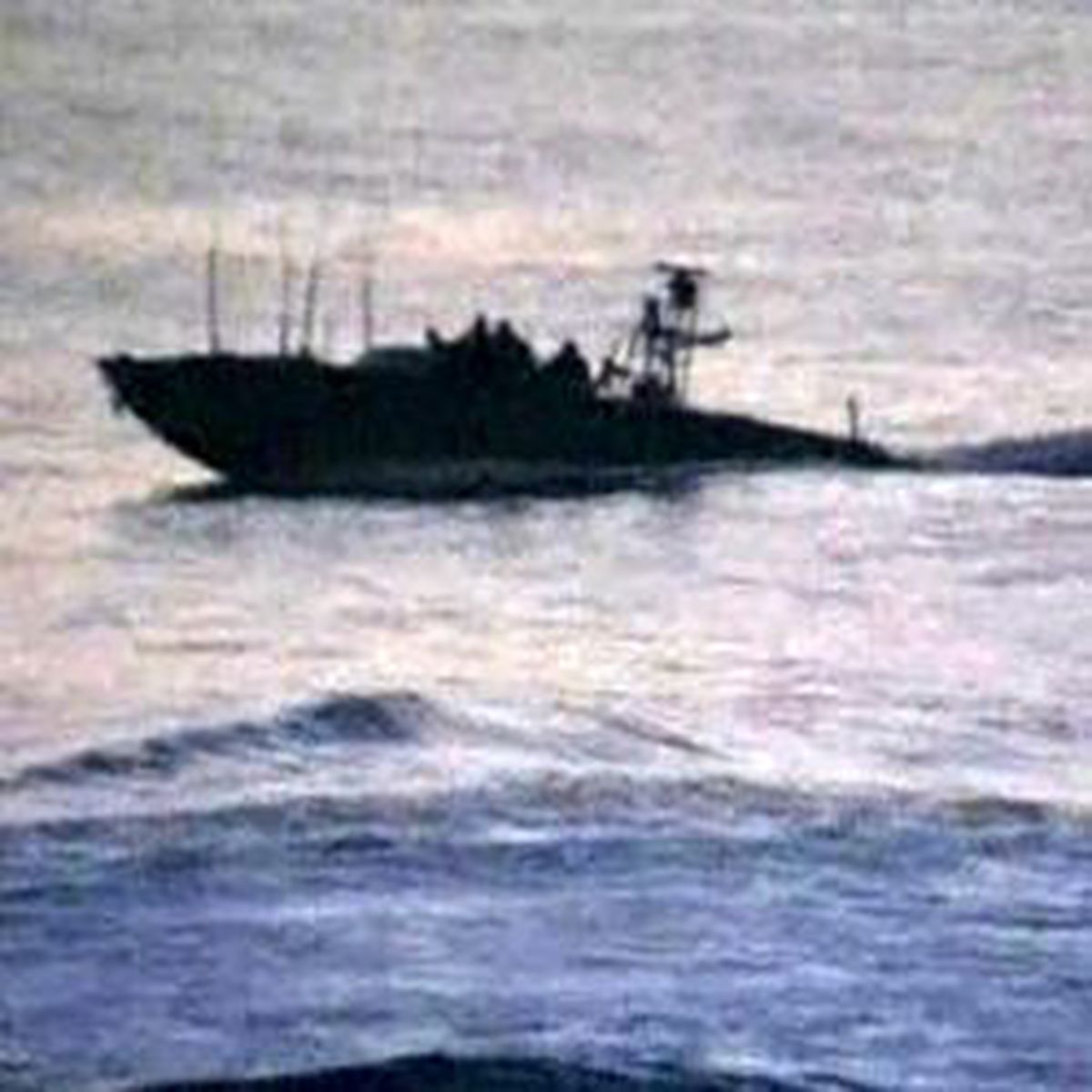 Somalili Korsanlar Bir Gemiyi Ele Geçirdi