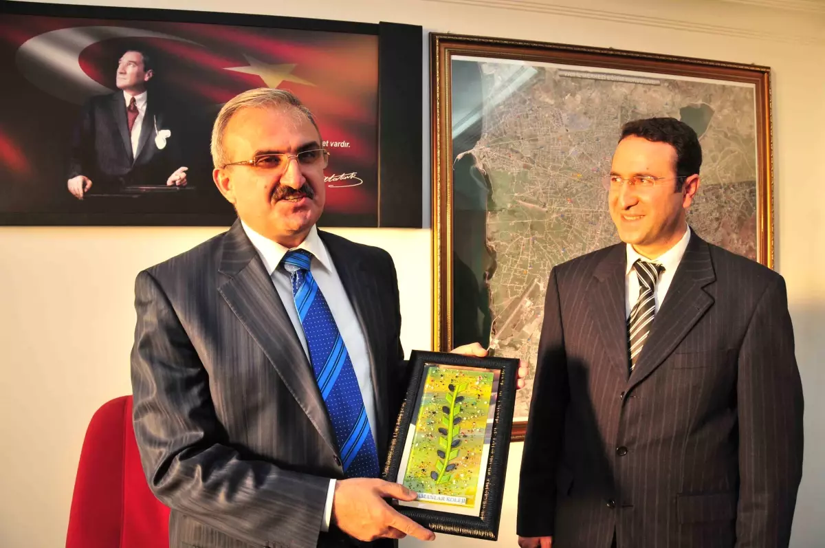 Vali Karaloğlu, Özel Yamanlar Koleji Aile Birliği Üyelerini Kabul Etti