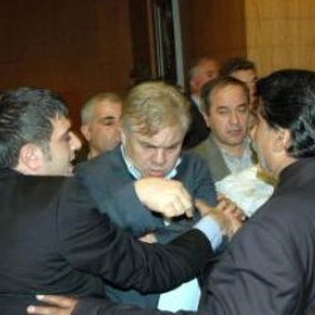 Baykal'ın Zirvesinde Kavga