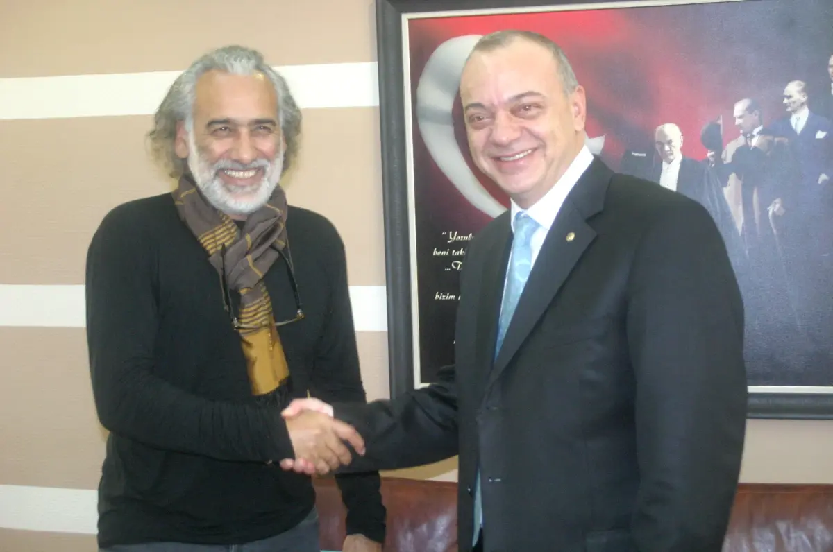 Sinan Çetin’den Altın Üzüm’e Övgü