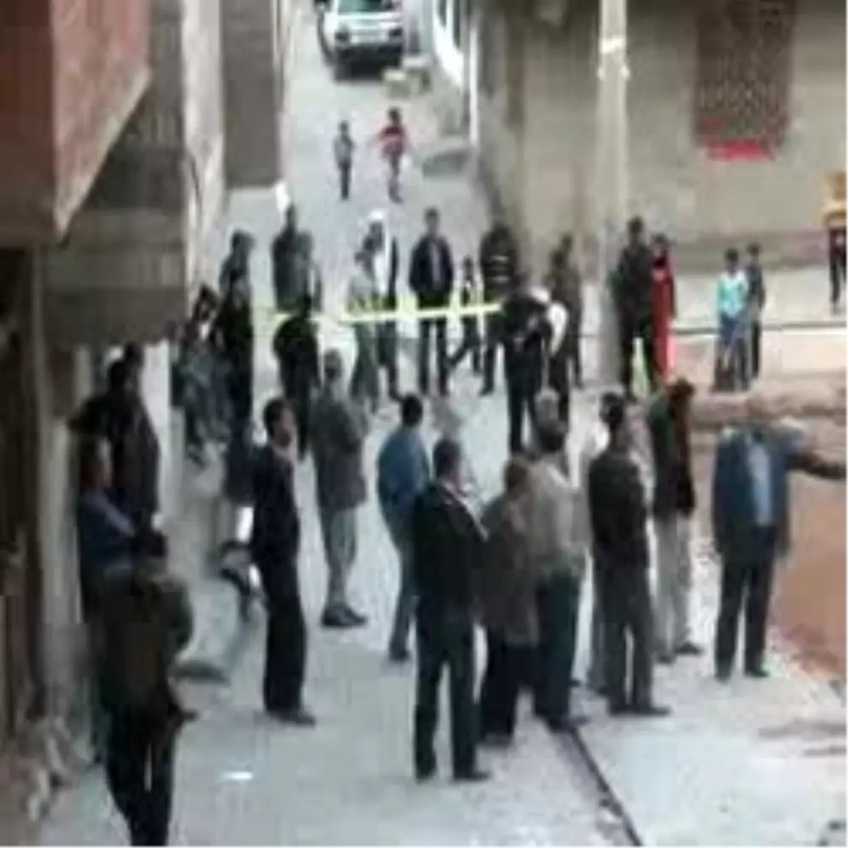 Mahallede Göçük Endişesi