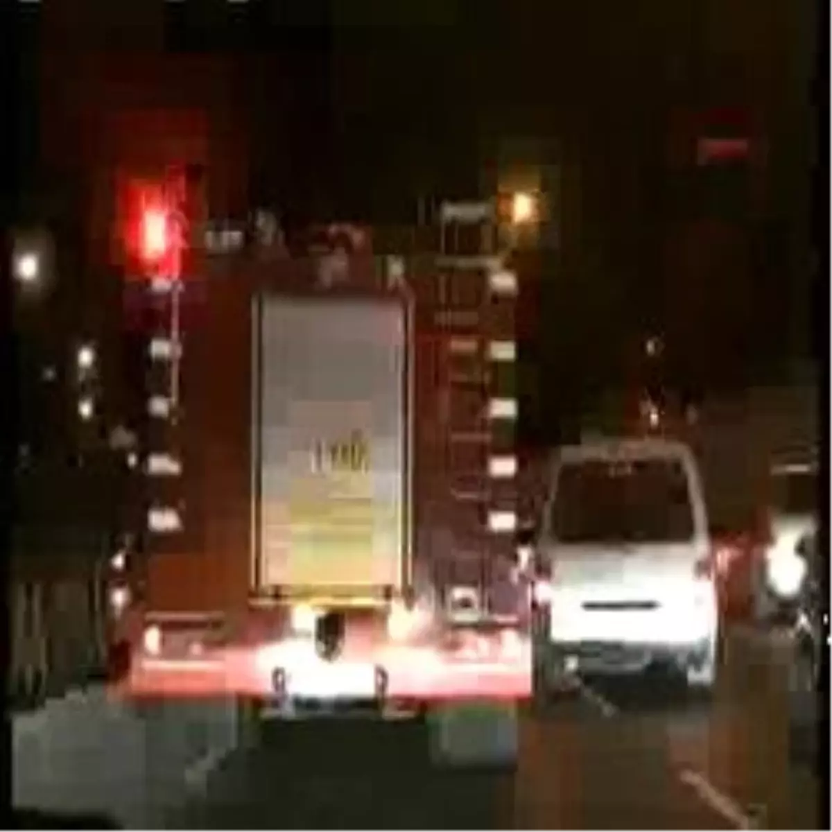 İzmir\'de Kaza 9 Kişi Yaralı