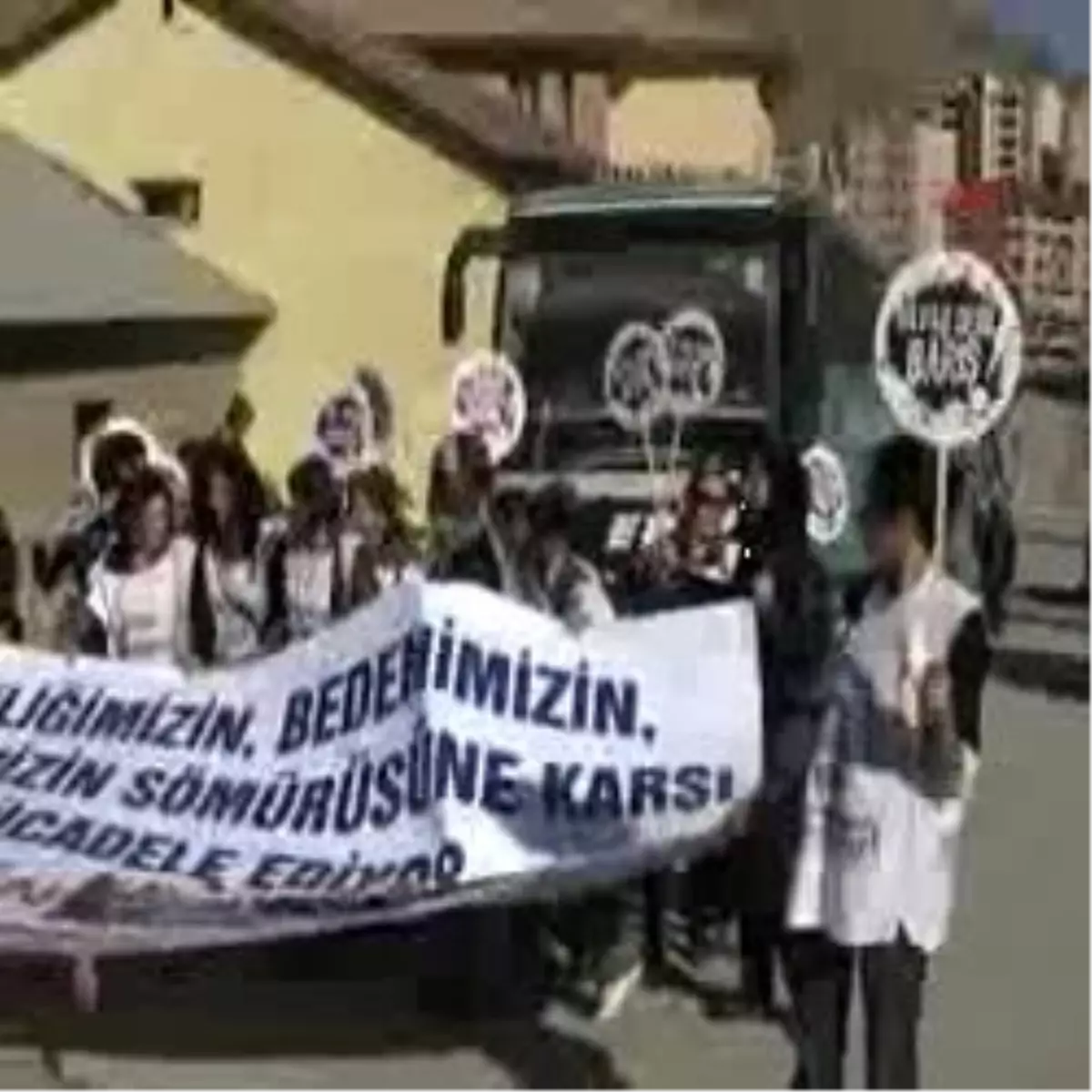 Hakkari\'de, \'Kadına Şiddete Hayır\' Yürüyüşü
